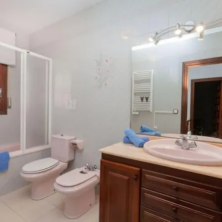 Amplio Con Gran Piscina Holiday home Les Tres Cales
