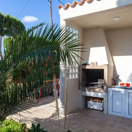 Holiday home Amplio Con Gran Piscina