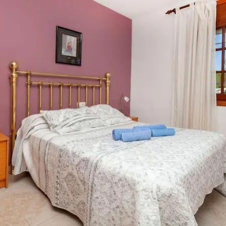 Holiday home Amplio Con Gran Piscina *